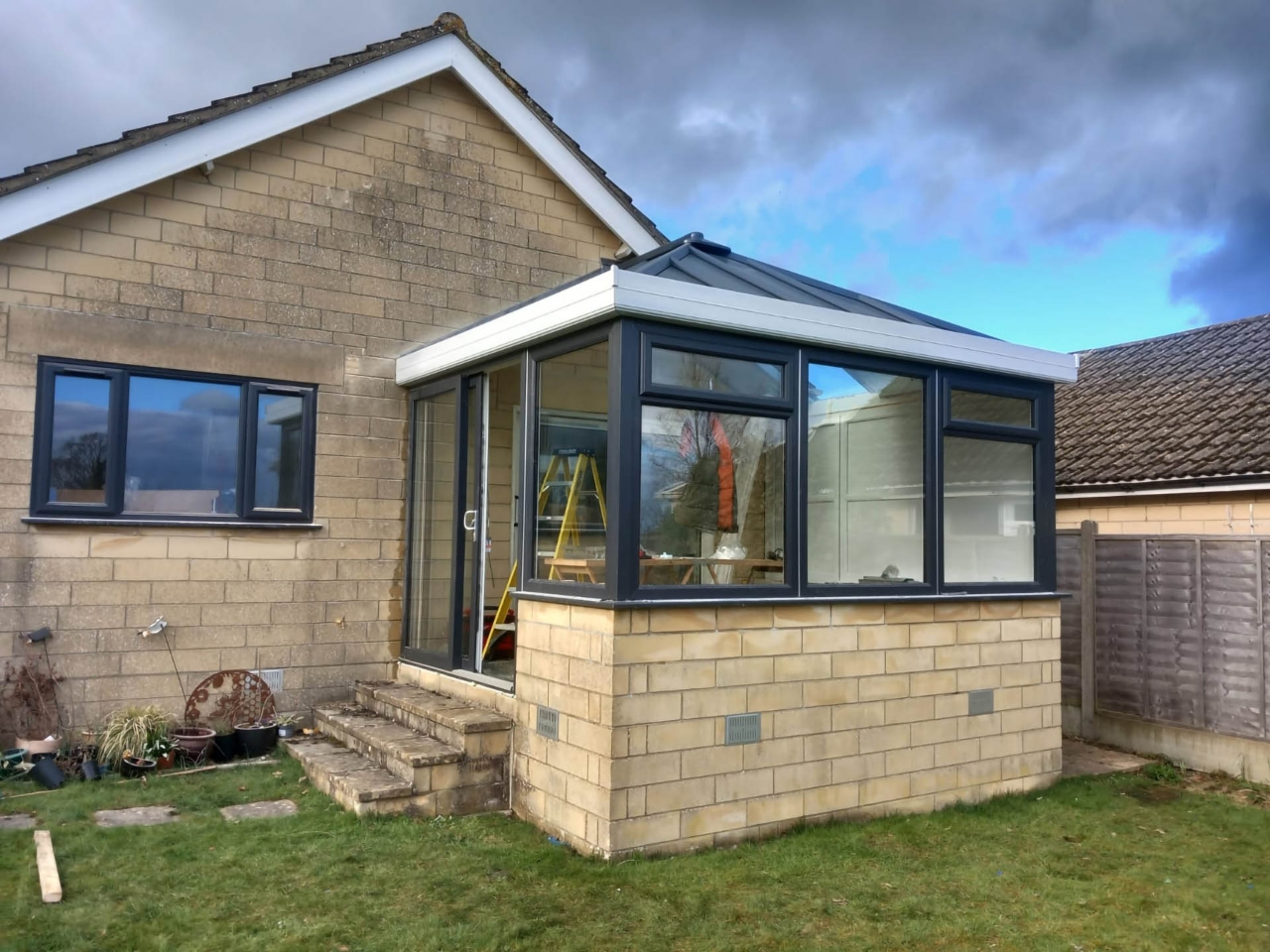 photo of white fascia boards on a small conservatory