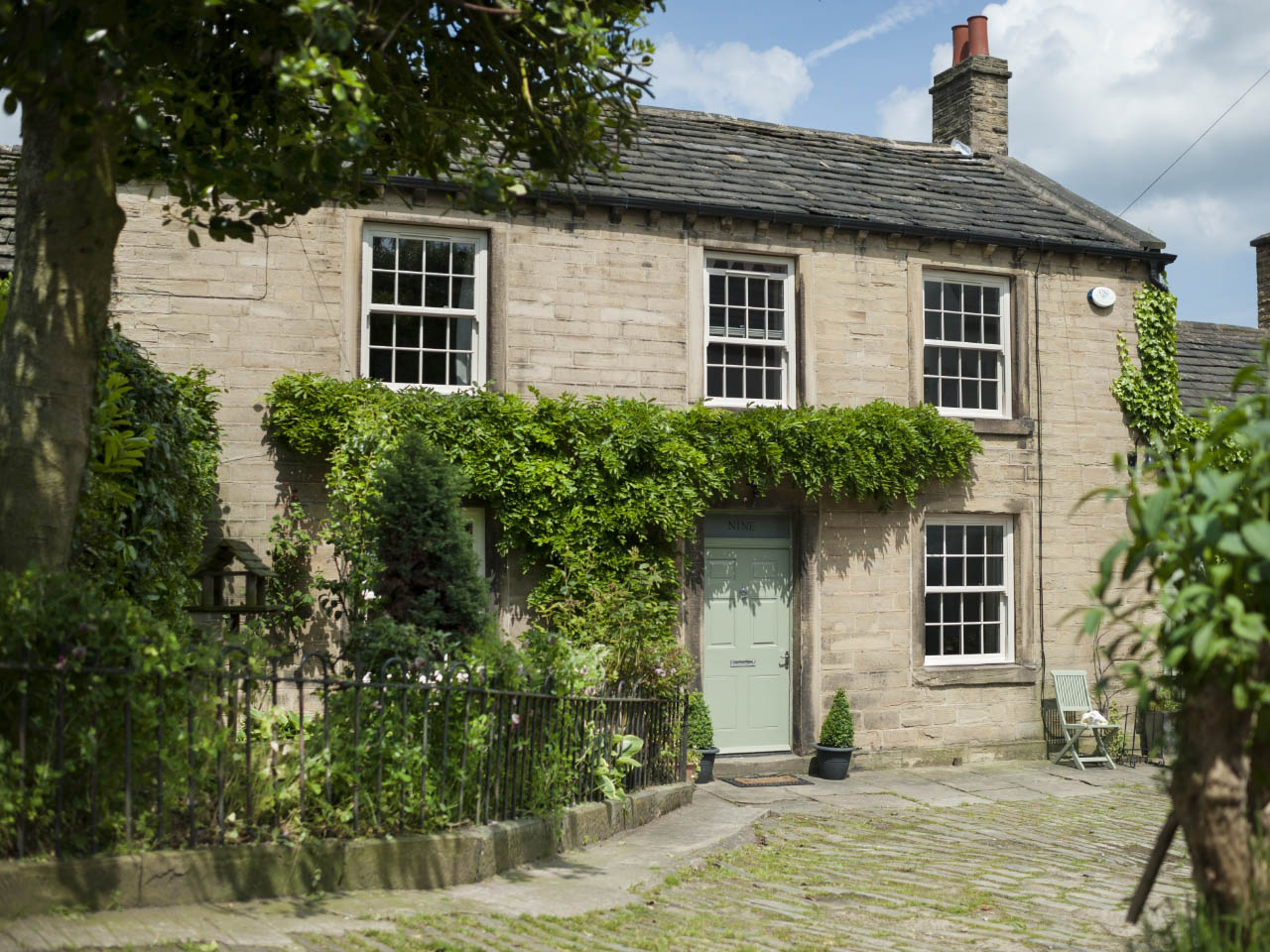 black aluminium windows near me